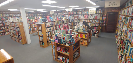 Book Store «Half Price Books», reviews and photos, 2041 Ford Pkwy, St Paul, MN 55116, USA