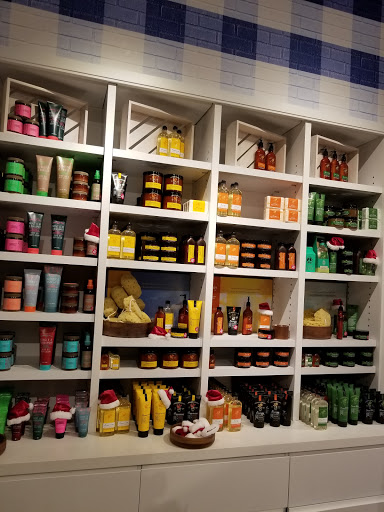 Beauty Supply Store «Bath & Body Works», reviews and photos, 340 Cbl Dr #101, St Augustine, FL 32086, USA