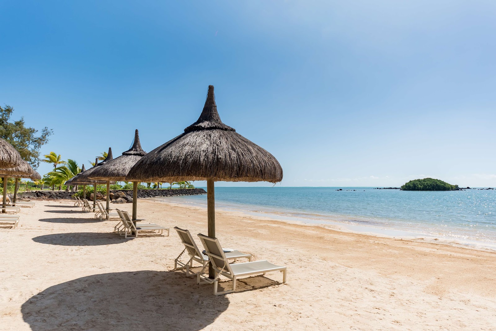 Foto von Riviere du Rempart Beach mit beiger sand Oberfläche