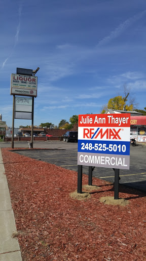 Liquor Store «Pop Top Liquor», reviews and photos, 931 E 9 Mile Rd, Hazel Park, MI 48030, USA