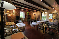 Atmosphère du Restaurant Etincelles-La Gentilhommière Maison d'hôtes de Charme à Beaumontois-en-Périgord - n°9