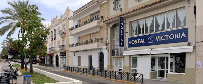 Hostal Victoria Av. Carlos III, 109, 14100 La Carlota, Córdoba, España