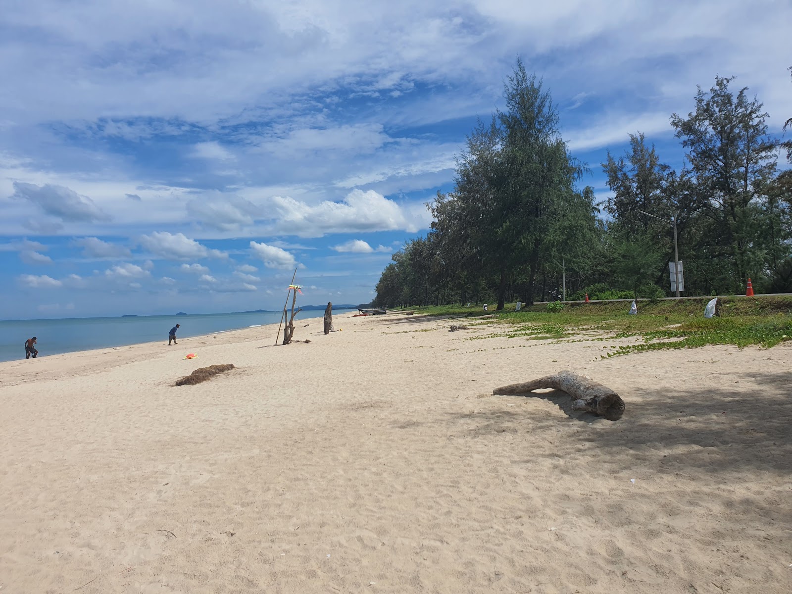 Muang Ngam Beach'in fotoğrafı - rahatlamayı sevenler arasında popüler bir yer