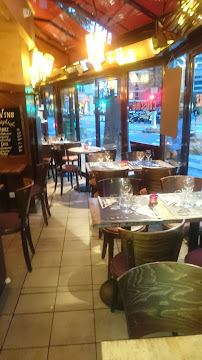 Atmosphère du Restaurant Brasserie la Roseraie à Paris - n°3