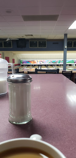 Bowling Alley «Holiday Lanes», reviews and photos, 236 State Rd, Westport, MA 02790, USA