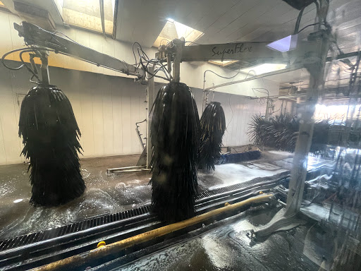 Car Wash «Southampton Car Wash & Detail Center», reviews and photos, 404 County Rd 39A, Southampton, NY 11968, USA