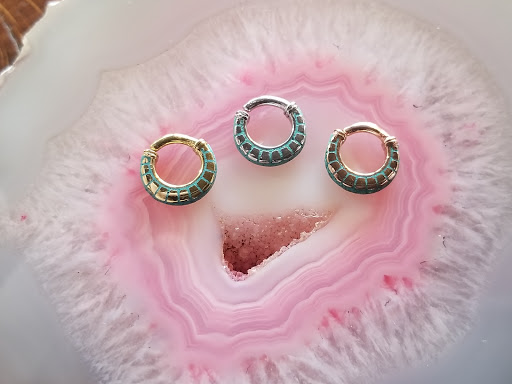 Tattoo Shop «Hopeless Ink Tattoo & Piercing», reviews and photos, 2308 Main St, Vancouver, WA 98660, USA