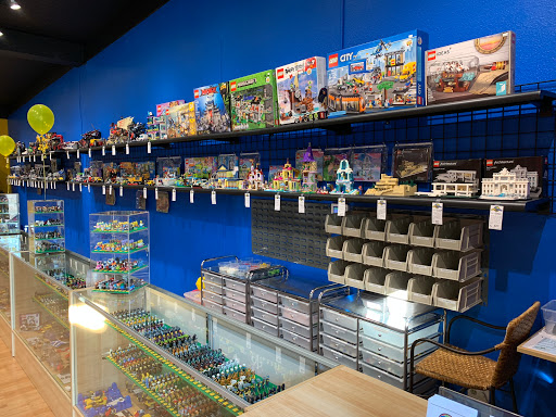 Bricks & Minifigs Eugene - LEGO Resale Store