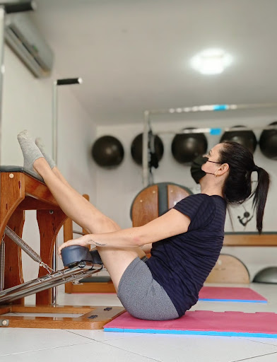 Logo da empresa - Recentralize Studio de Pilates