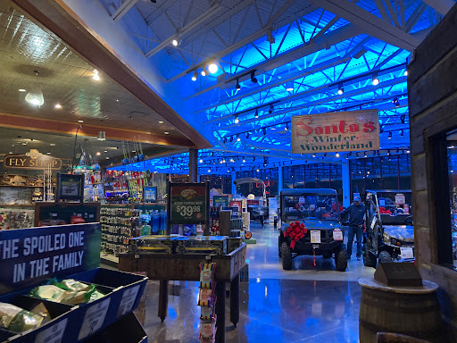 Sporting Goods Store «Bass Pro Shops», reviews and photos