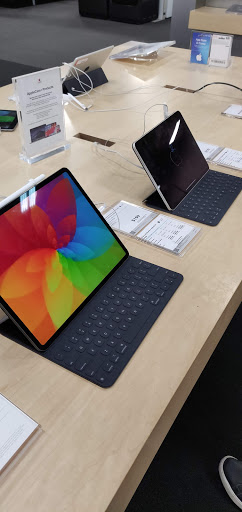 Electronics Store «Best Buy», reviews and photos, 16221 Ford Rd, Dearborn, MI 48126, USA