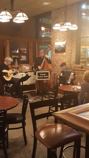 Wine Bar «Wine Guyz», reviews and photos, 122 King St, La Crosse, WI 54601, USA