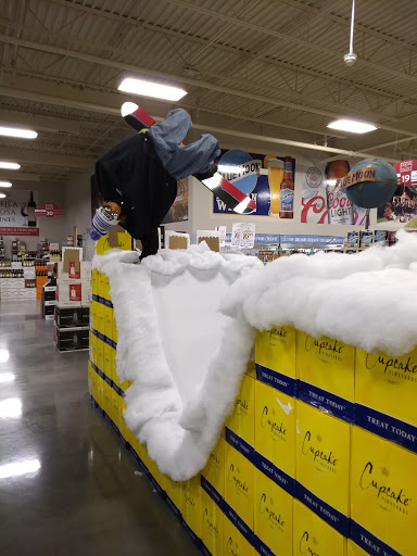 Liquor Store «Lukas Liquor Superstore», reviews and photos, 13657 Washington St, Kansas City, MO 64145, USA