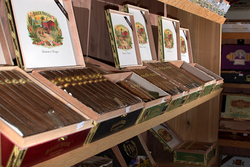 Cigar Shop «Osi Tobacco», reviews and photos, 4836 Hills and Dales Rd NW, Canton, OH 44708, USA