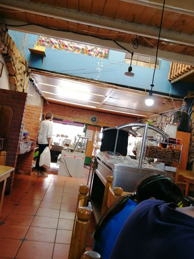 Restaurant y Panaderia de pan La Alborada
