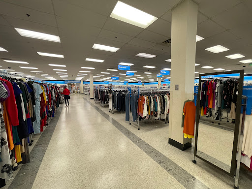 Clothing Store «Ross Dress for Less», reviews and photos, 2540 Cumberland Blvd SE, Smyrna, GA 30080, USA