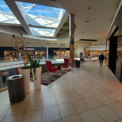 Shopping Mall «Fashion Outlets of Chicago», reviews and photos, 5220 Fashion Outlets Way, Rosemont, IL 60018, USA