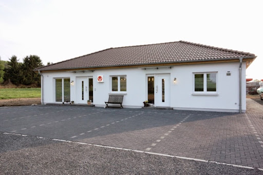 Tierarzt Dr. med. vet. Sonja Decker, Kleintierpraxis unter Bonn, Nordrhein-Westfalen