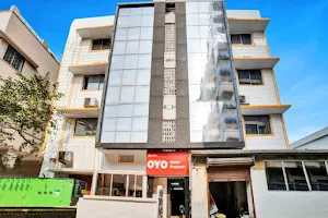 OYO Flagship Prakash Inn image