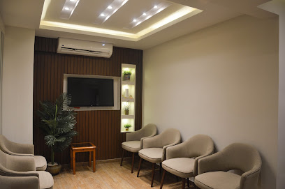 Dr Amr Essam Dental Clinic عياده دكتور عمرو عصام لعلاج و تجميل و زراعه الاسنان