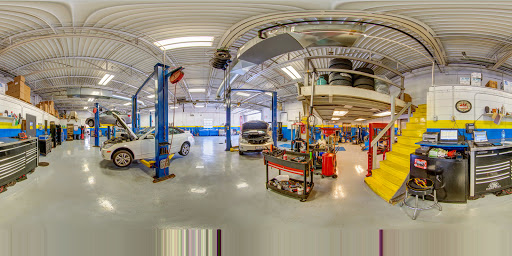 Auto Repair Shop «Wheeling Auto Center», reviews and photos, 2430 E Hintz Rd, Arlington Heights, IL 60004, USA