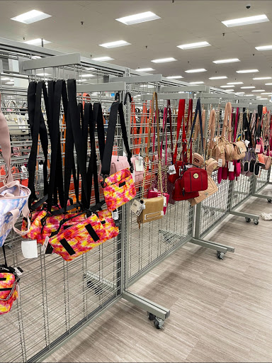 Clothing Store «Burlington Coat Factory», reviews and photos, 705 Granite St, Braintree, MA 02184, USA