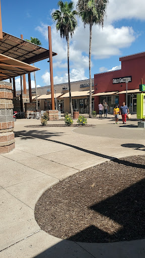 Shopping Mall «Rio Grande Valley Premium Outlets», reviews and photos, 5001 E Expy 83, Mercedes, TX 78570, USA