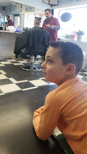 Barber Shop «Royal Barber Shop», reviews and photos, 2111 Bellmore Ave, Bellmore, NY 11710, USA