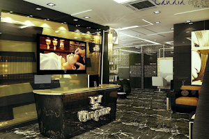 Empire Luxury Salon image