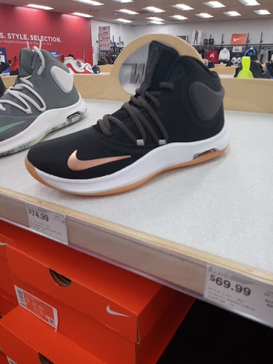 Shoe Store «WSS», reviews and photos, 1150 S Harbor Blvd, Fullerton, CA 92832, USA