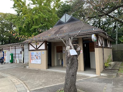 城山公園 公衆トイレ