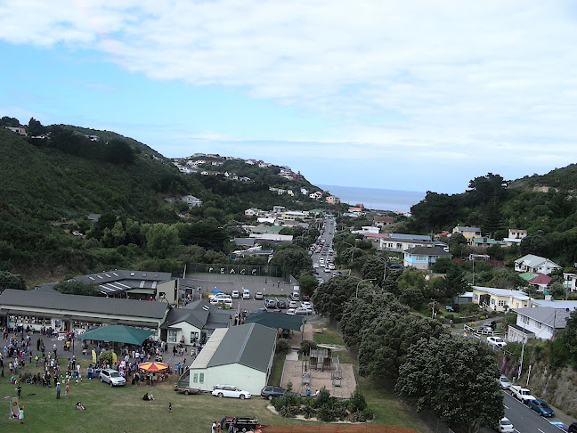 Reviews of Owhiro Bay School in Wellington - School