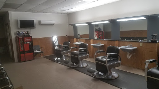 Barber Shop «City Barber Shop», reviews and photos, 116 Waynesville Plaza, Waynesville, NC 28786, USA