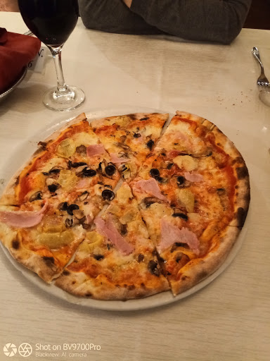 Ristorante Pizzeria Le Due Querce in Lecce nei Marsi, Provincia dellAquila