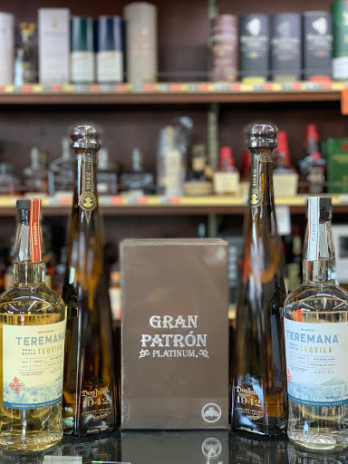 Liquor Store «Royal Oaks Liquors», reviews and photos, 511 N 1st Ave, Arcadia, CA 91006, USA