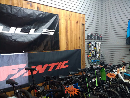 Motorcycle Dealer «Moore And Sons Motorcyles», reviews and photos, 21431 E Cliff Dr, Santa Cruz, CA 95062, USA