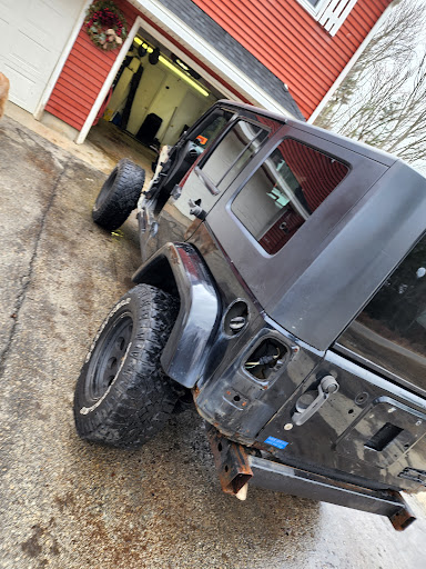 Auto Body Shop «Maaco Collision Repair & Auto Painting», reviews and photos, 154 Middlesex St, North Chelmsford, MA 01863, USA