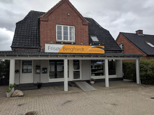 Frisør Bergfriedt v Lise Bergfreidt Hyllested in Galten, Skanderborg