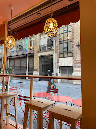 Photo n°79 de Contrastes Paris à Paris ()