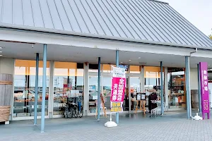 発酵市場（道の駅 発酵の里こうざき） image