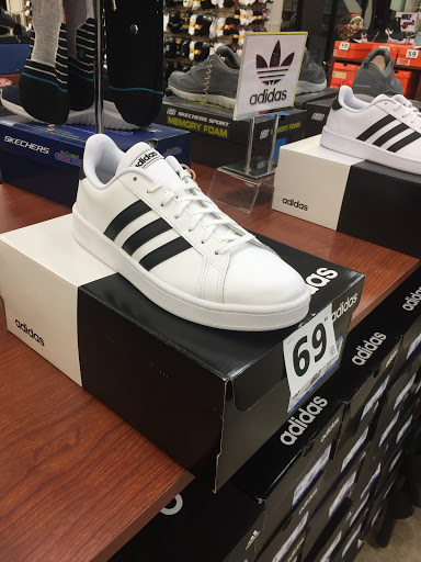 Shoe Store «Shoe City - Riverside», reviews and photos, 3535 Tyler St A3, Riverside, CA 92503, USA