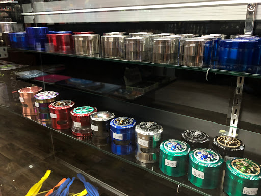 Tobacco Shop «In The Cut Smoke Shop», reviews and photos, 1424 N 32nd St, Phoenix, AZ 85008, USA