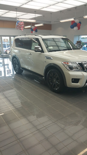 Car Dealer «BOMMARITO NISSAN WEST», reviews and photos, 14747 Manchester Rd, Ballwin, MO 63011, USA