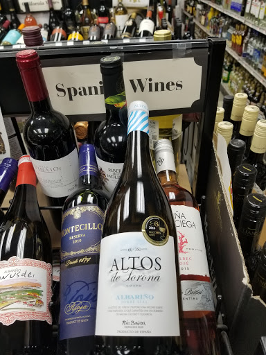 Wine Store «Lisbon Wines & Liquors Inc», reviews and photos, 191 Jericho Turnpike, Mineola, NY 11501, USA