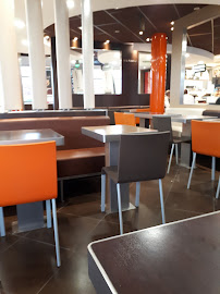 Atmosphère du Restaurant KFC Flins à Flins-sur-Seine - n°10