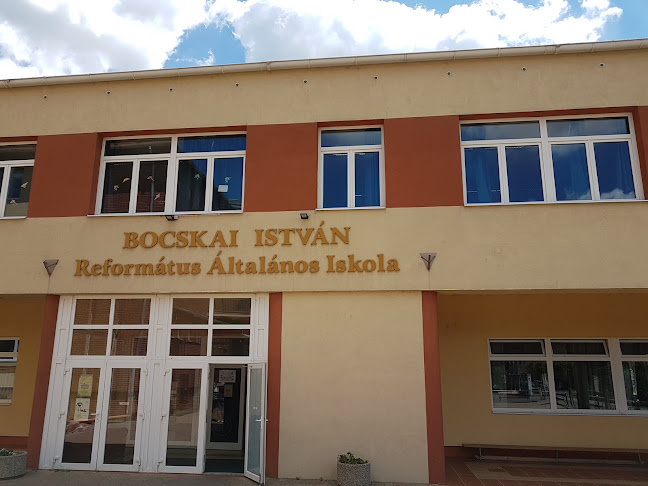 Hozzászólások és értékelések az Bocskai István Református Oktatási Központ-ról