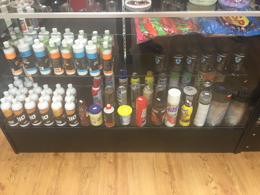 Tobacco Shop «SMOKEYZ SMOKE &VAPOR SHOP», reviews and photos, 901 SW Highland Dr f, Gresham, OR 97980, USA