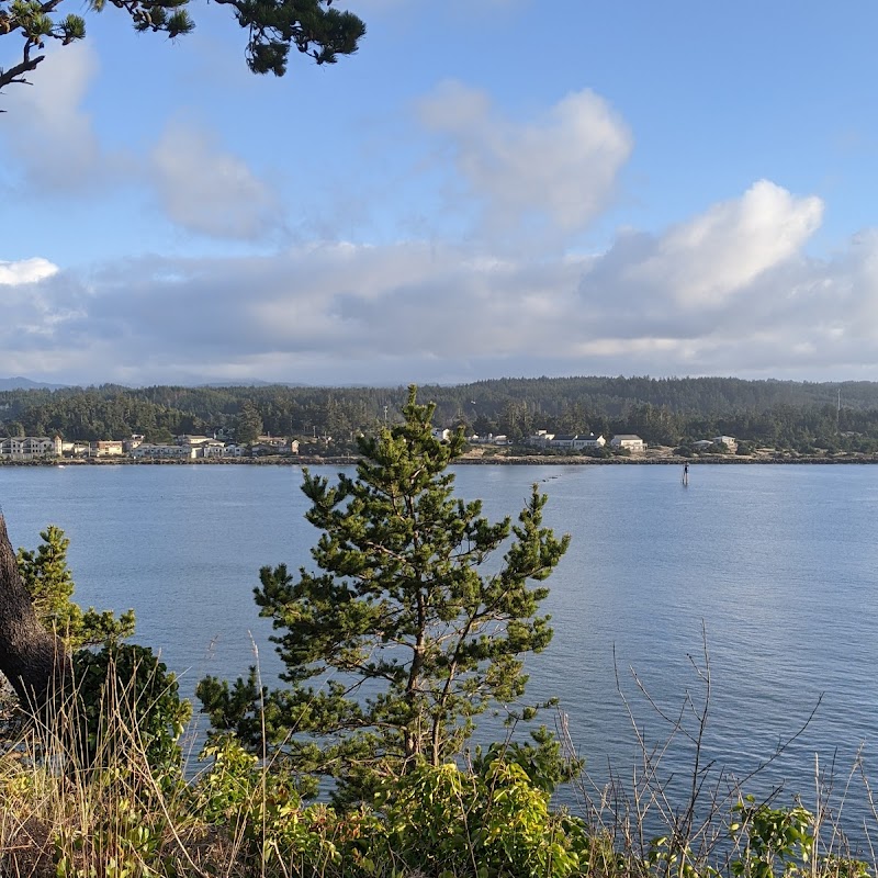 Yaquina Bay Lighthouse