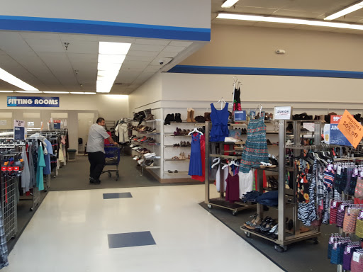 Thrift Store «72nd Street Goodwill», reviews and photos, 1415 E 72nd St, Tacoma, WA 98404, USA