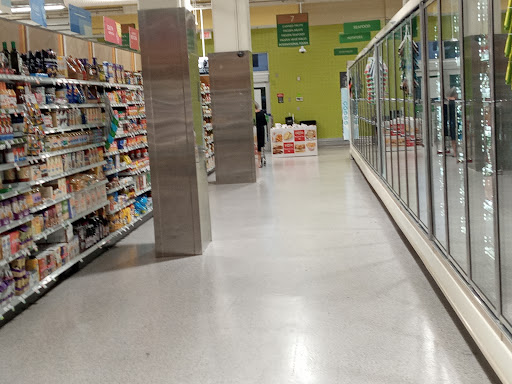 Shopping Mall «Fifth and Alton», reviews and photos, 1100 6th St, Miami Beach, FL 33139, USA